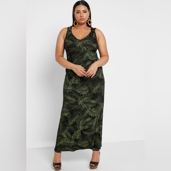 Evans Women Plus Size Ring Detail Leaf Printed Dress - Picture 4 of 4